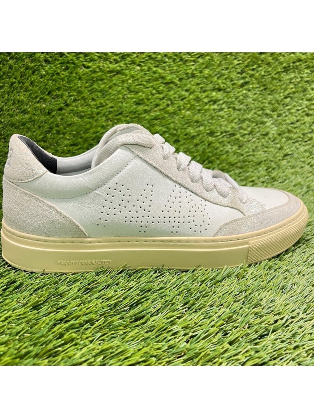 P448 Soho Low Womens Size 8.5 White Athletic Leather Fashion Shoes Sneakers